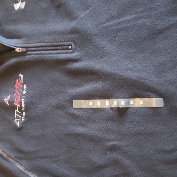 *NWT* Under Armour fleece top - Picture 7 of 10